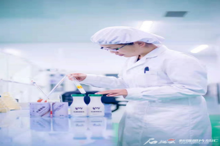 用诚信打造驼奶品牌