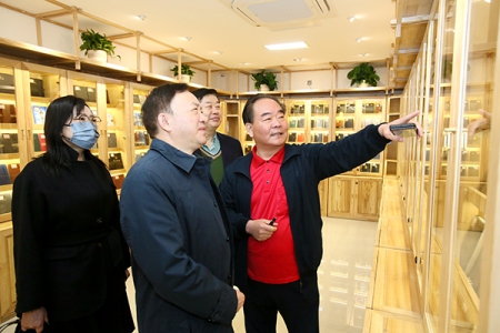 从“四季鲜鱼行”到“一带一路”国际冷链物流港——走进中原水产物流港新航日记博物馆